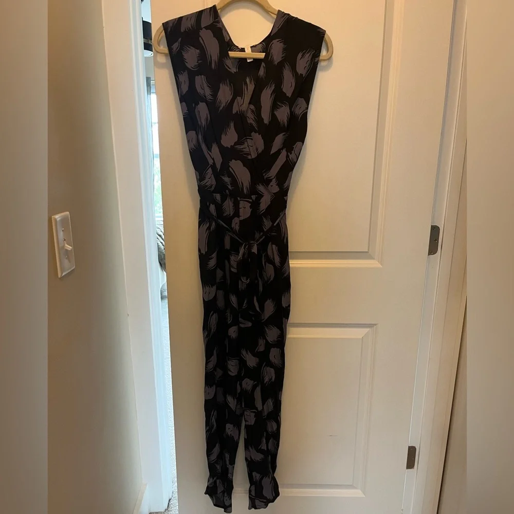 Patterned Jumpsuit - Picture 2 of 2